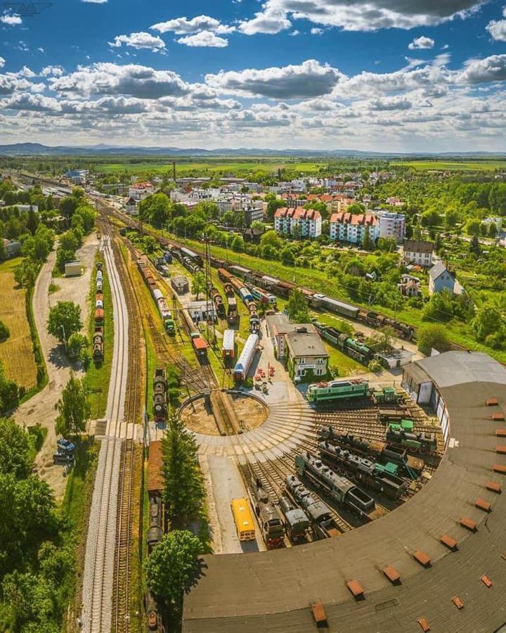 Wagony Sypialne W Muzeum Kolejnictwa Hotel Jaworzyna Slaska Luaran gambar